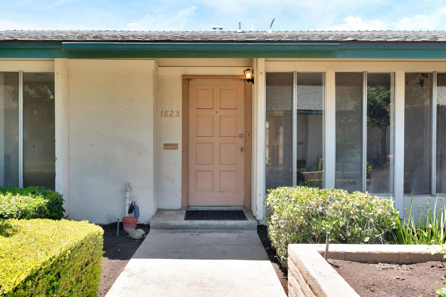 182 W Barstow Ave #A, Fresno, CA 93704