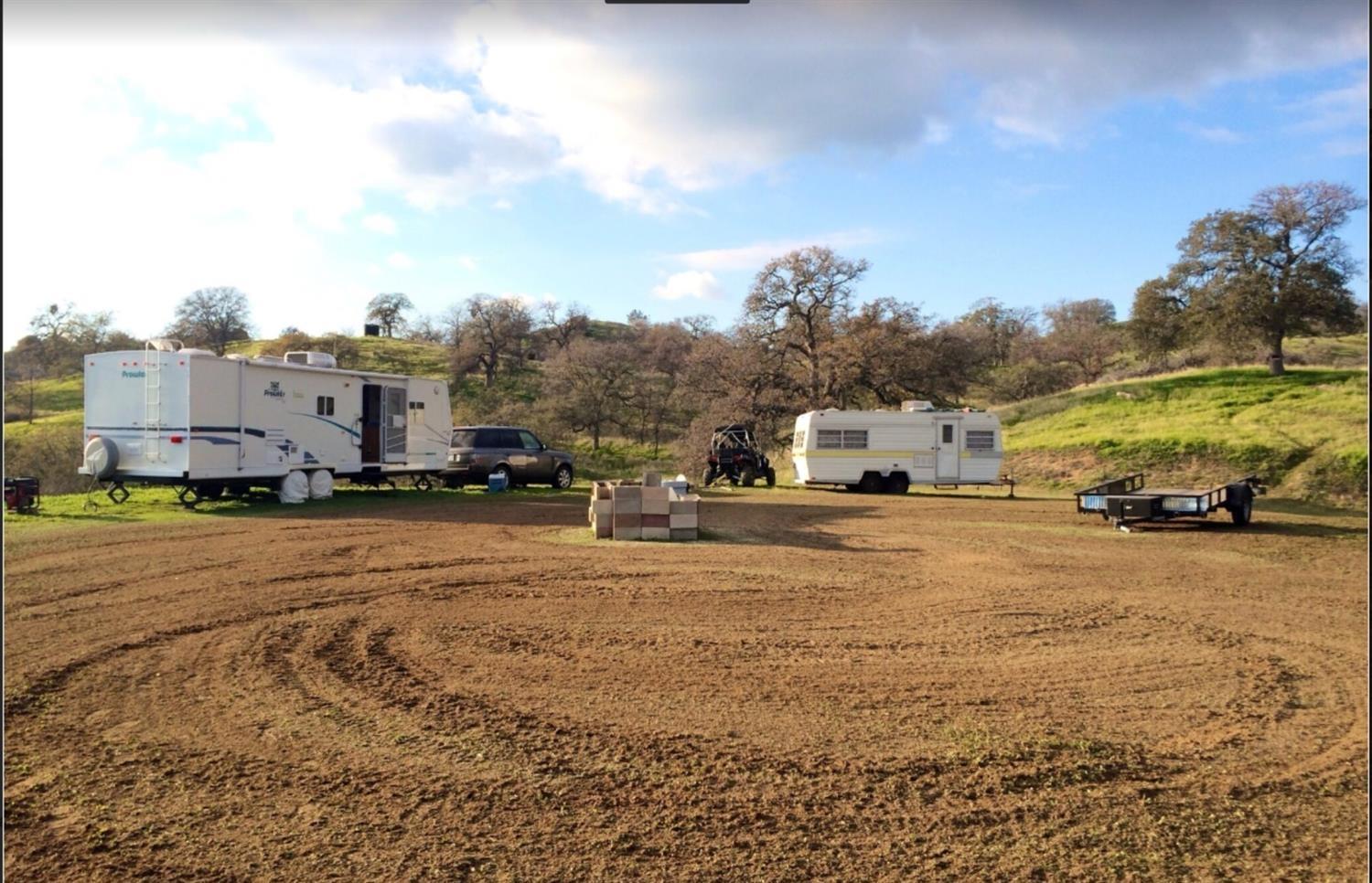 20148 Tollhouse Rd, Clovis, CA 93619