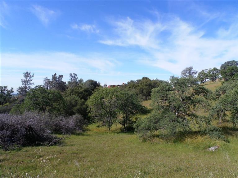 20148 Tollhouse Rd, Clovis, CA 93619