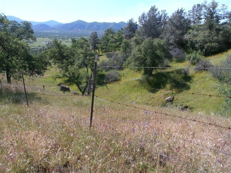 20148 Tollhouse Rd, Clovis, CA 93619