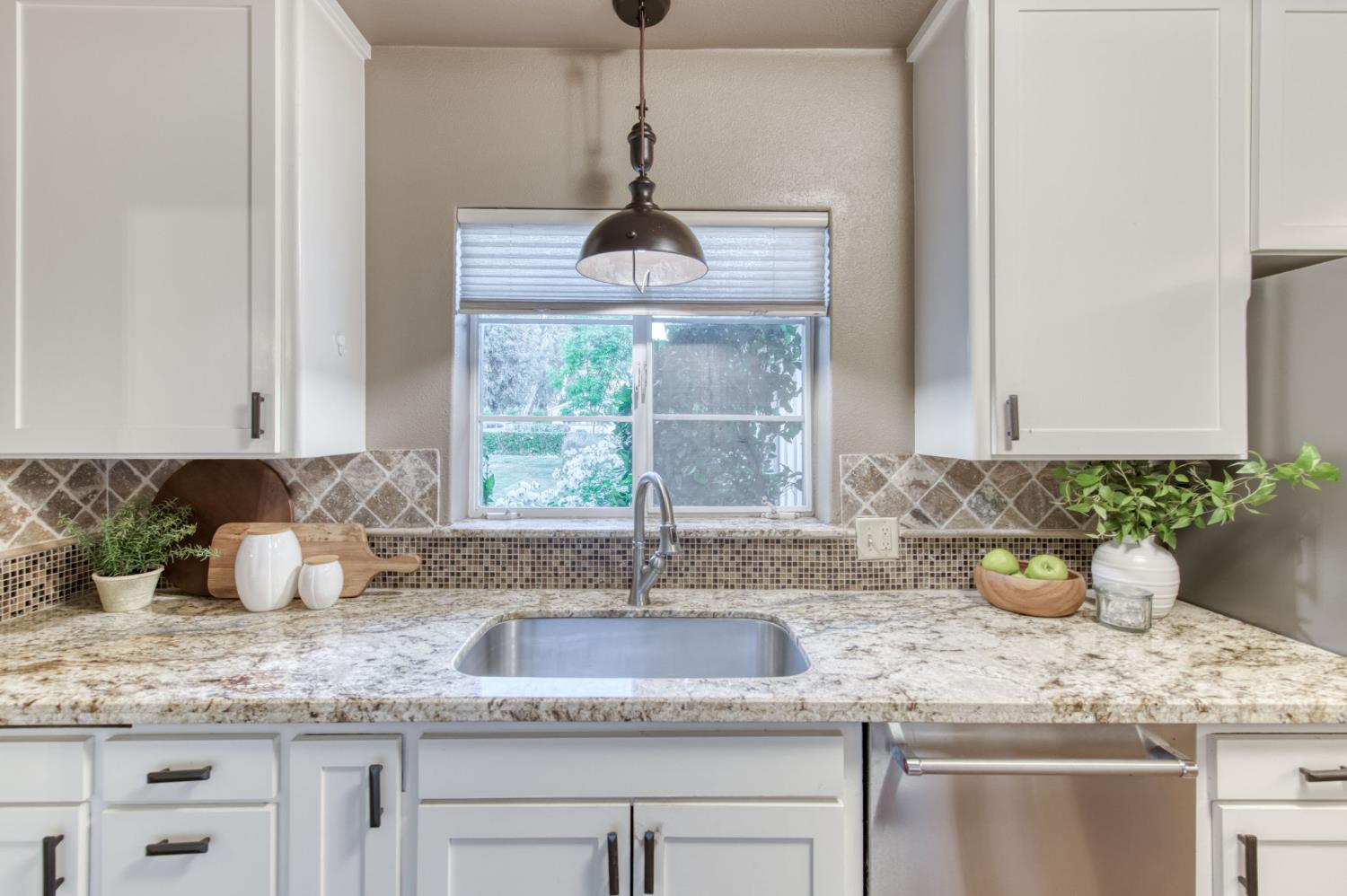 4687 N Wishon Ave, Fresno, CA 93704