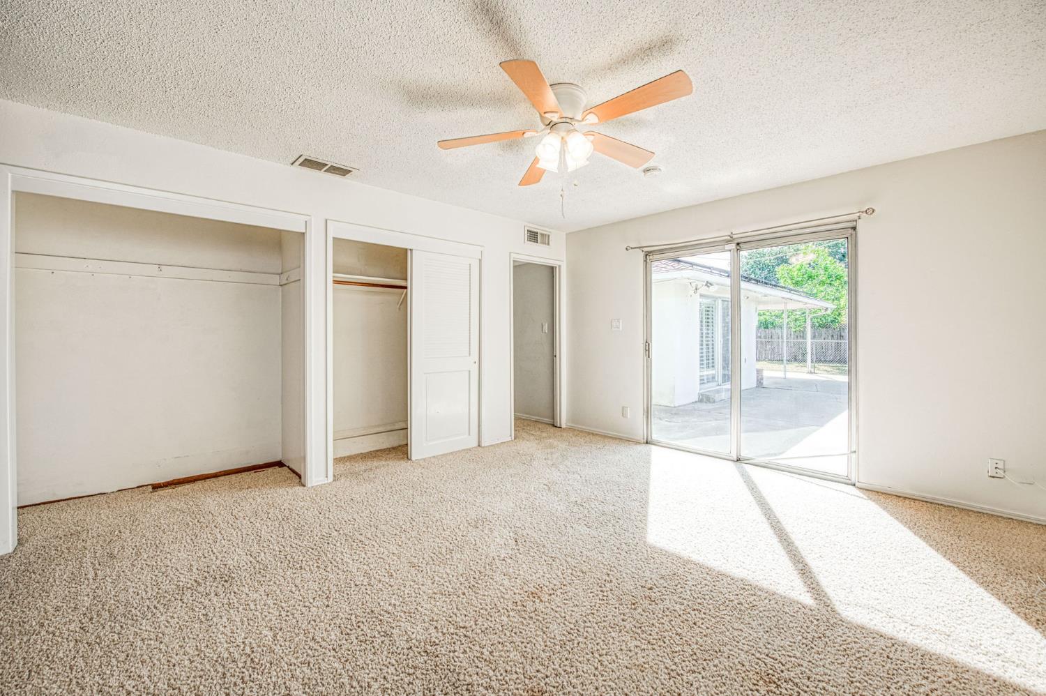 1265 E Portals Ave, Fresno, CA 93710