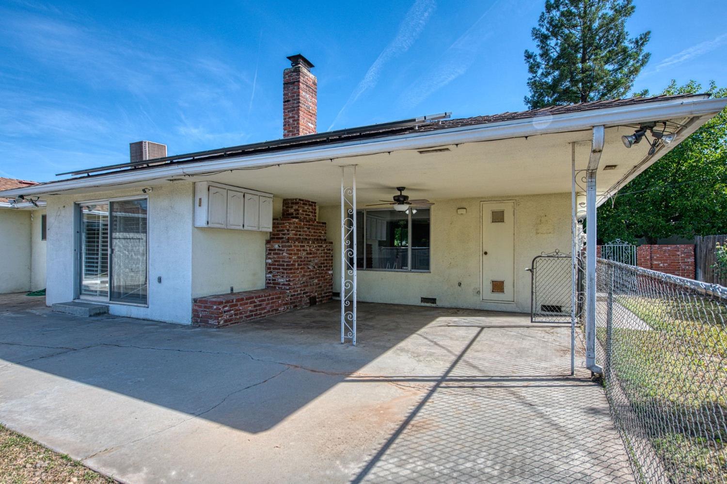 1265 E Portals Ave, Fresno, CA 93710