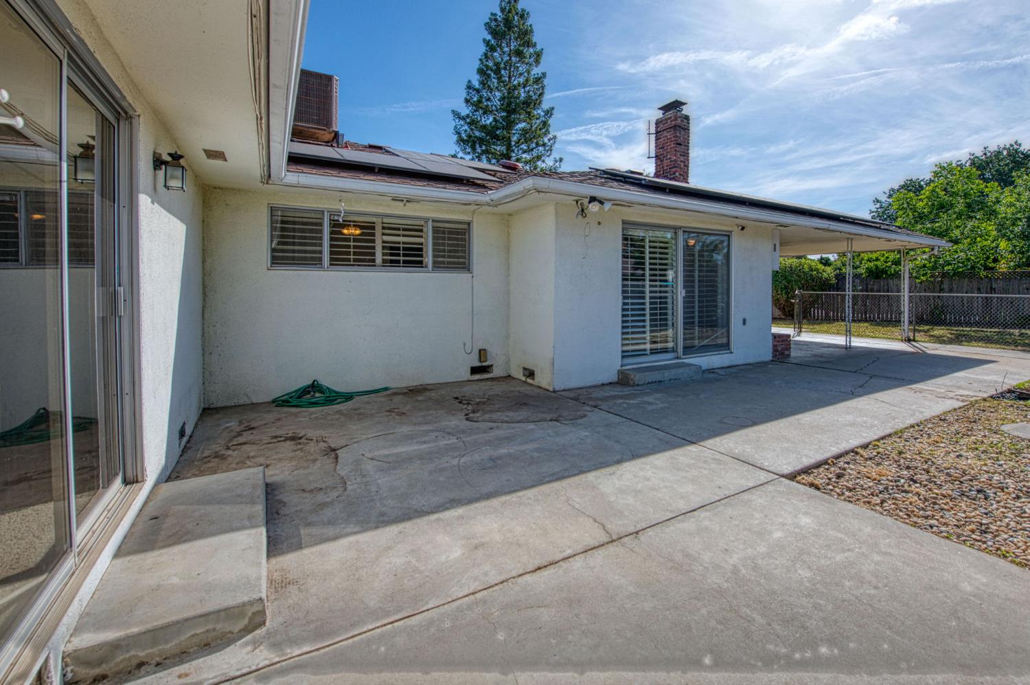 1265 E Portals Ave, Fresno, CA 93710