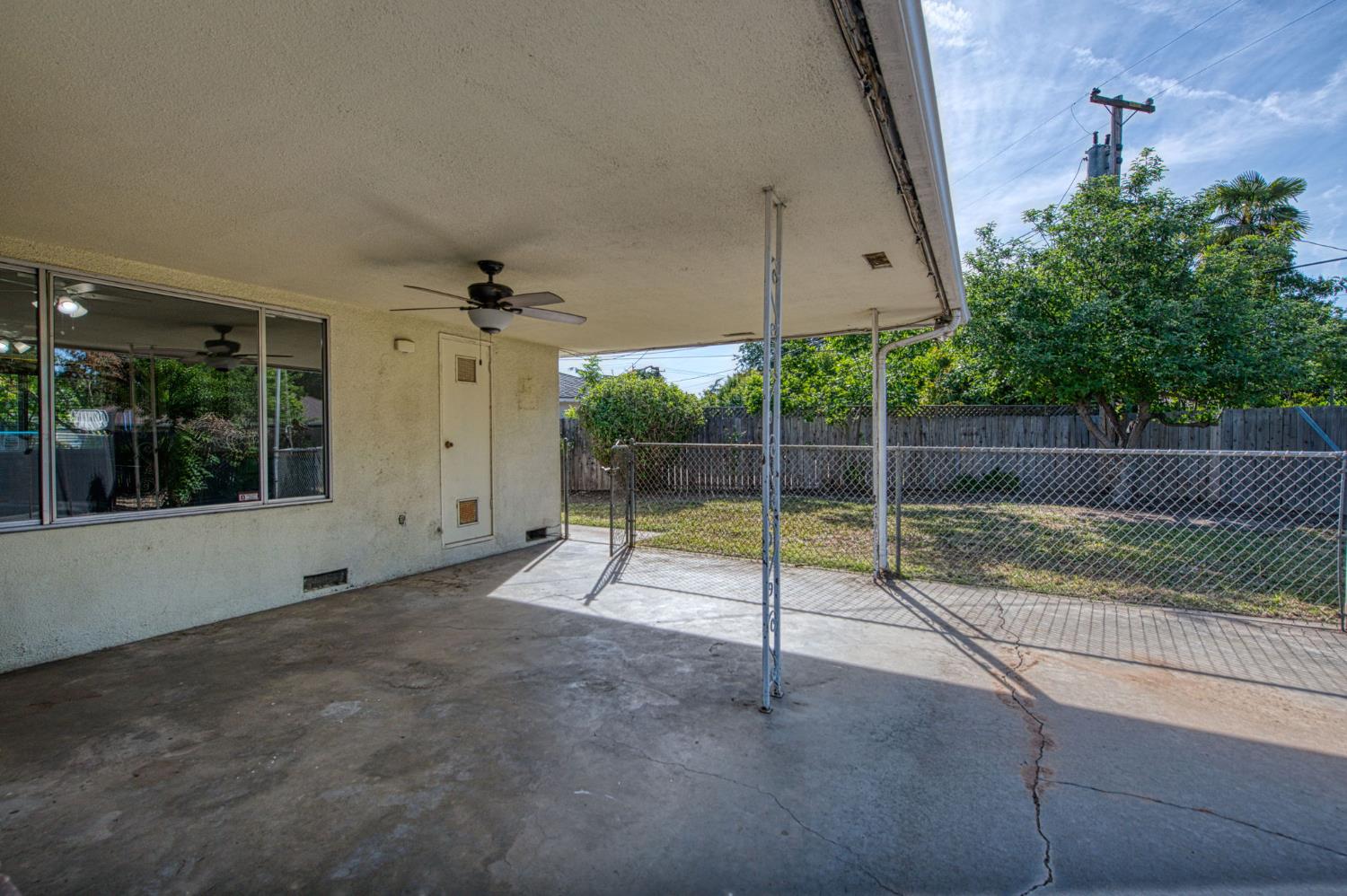 1265 E Portals Ave, Fresno, CA 93710