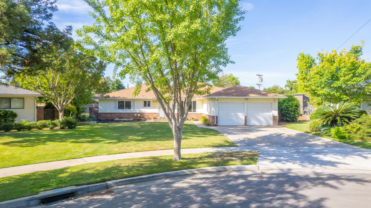 1265 E Portals Ave, Fresno, CA 93710