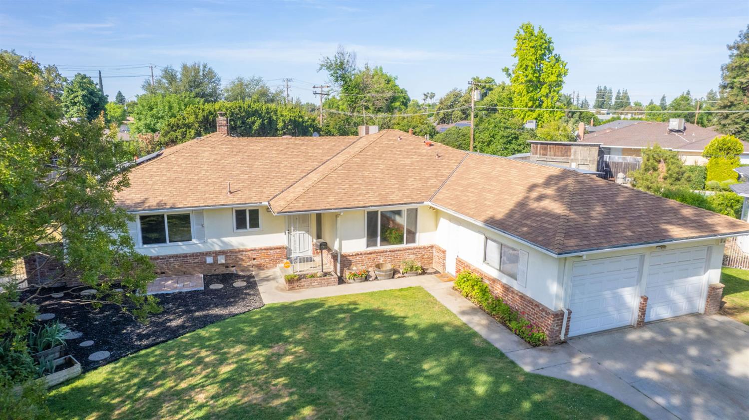 1265 E Portals Ave, Fresno, CA 93710