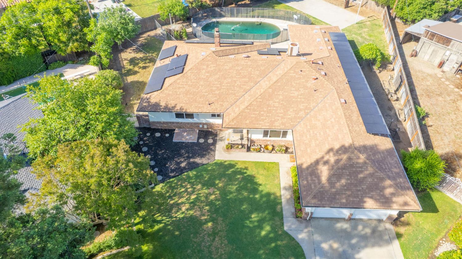 1265 E Portals Ave, Fresno, CA 93710