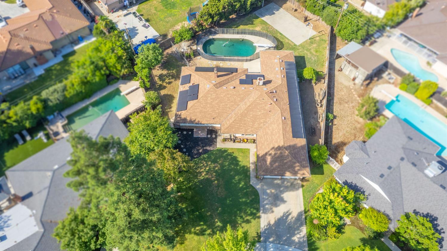 1265 E Portals Ave, Fresno, CA 93710