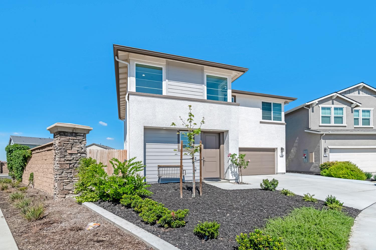 3049 N Dudley St, Visalia, CA 93291