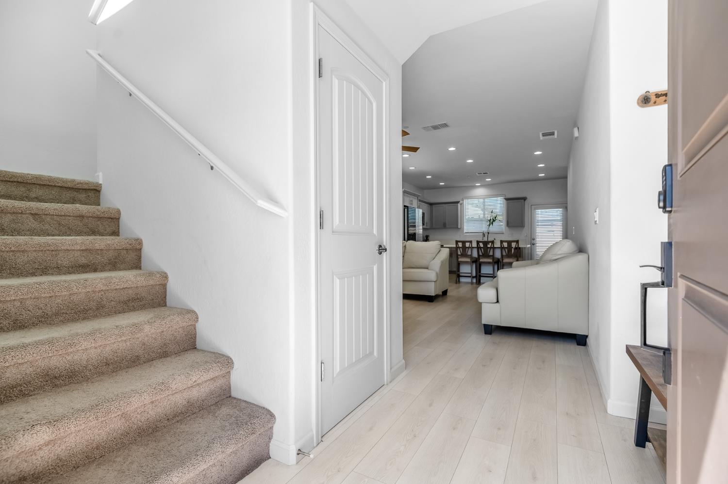 3049 N Dudley St, Visalia, CA 93291