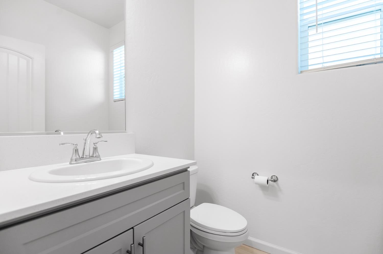 3049 N Dudley St, Visalia, CA 93291