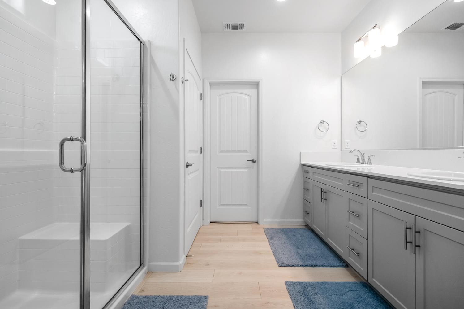 3049 N Dudley St, Visalia, CA 93291