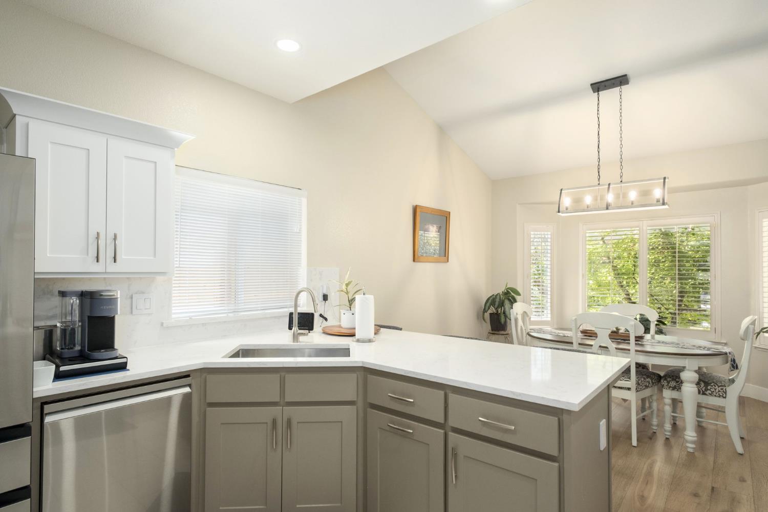 1795 E Turnberry Ave, Fresno, CA 93730