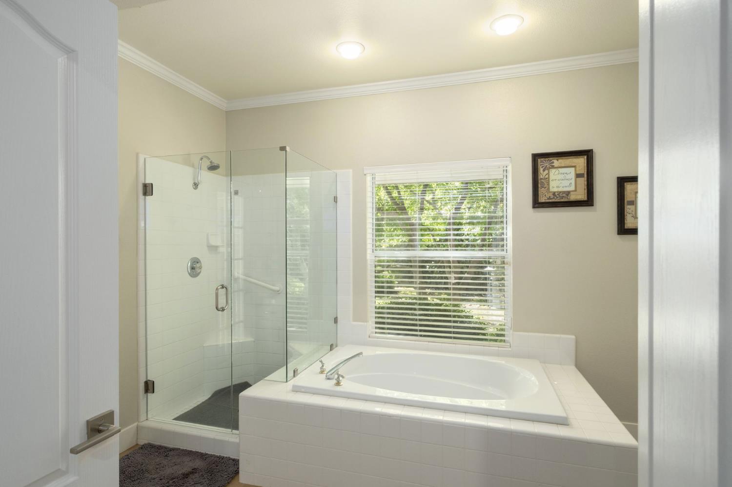 1795 E Turnberry Ave, Fresno, CA 93730