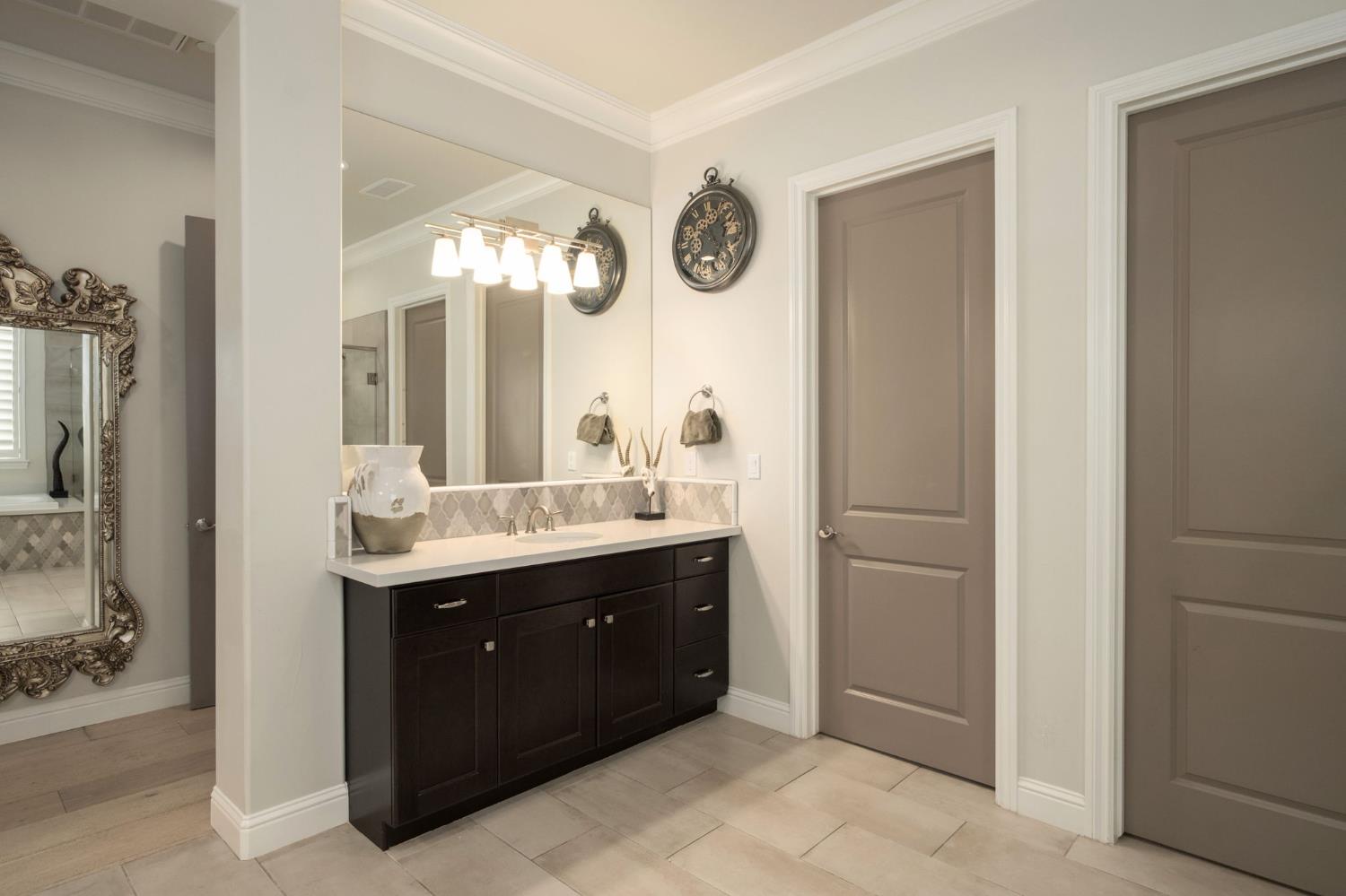 11865 N Ridgeway Dr, Fresno, CA 93730