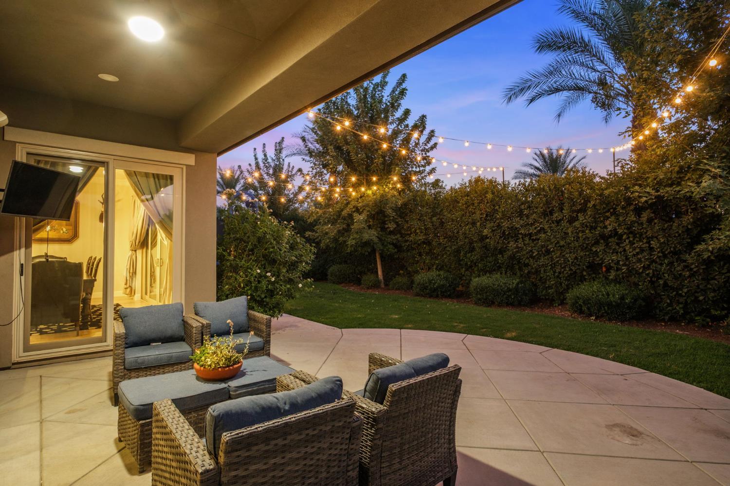 11865 N Ridgeway Dr, Fresno, CA 93730