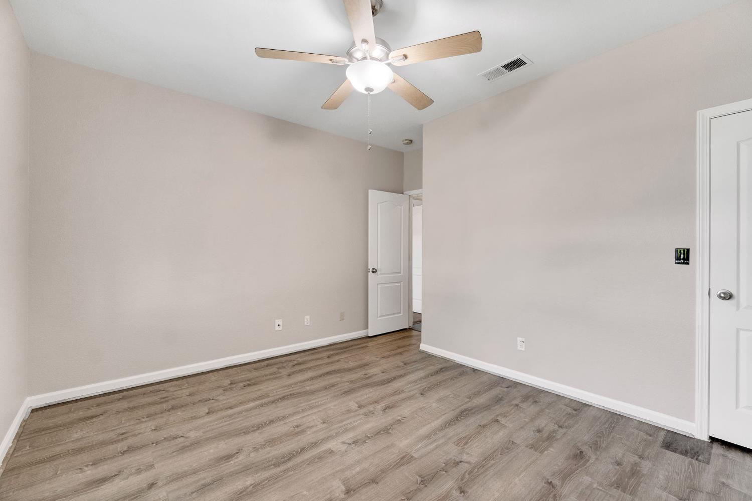 4681 W Morris Ave, Fresno, CA 93722