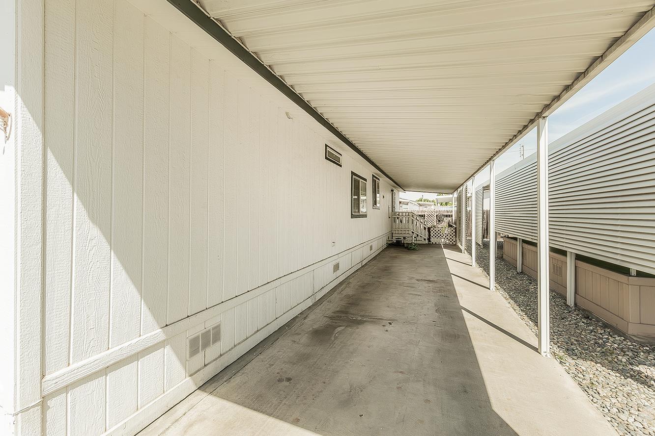 1551 6th Ave #35, Kingsburg, CA 93631