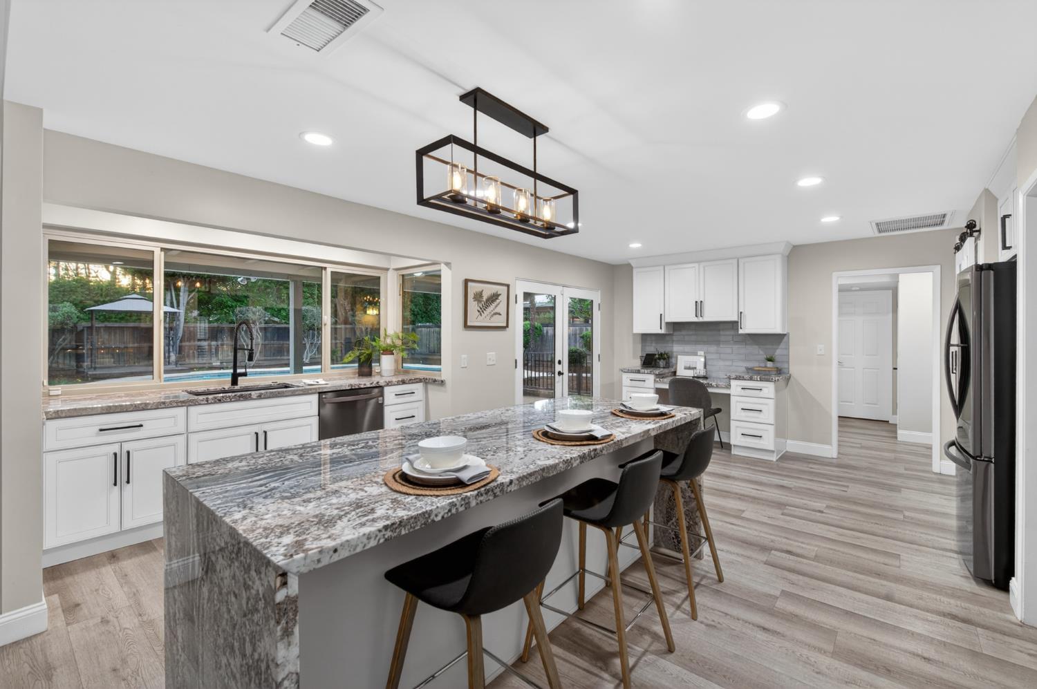 5431 N Kavanagh Ave, Fresno, CA 93711