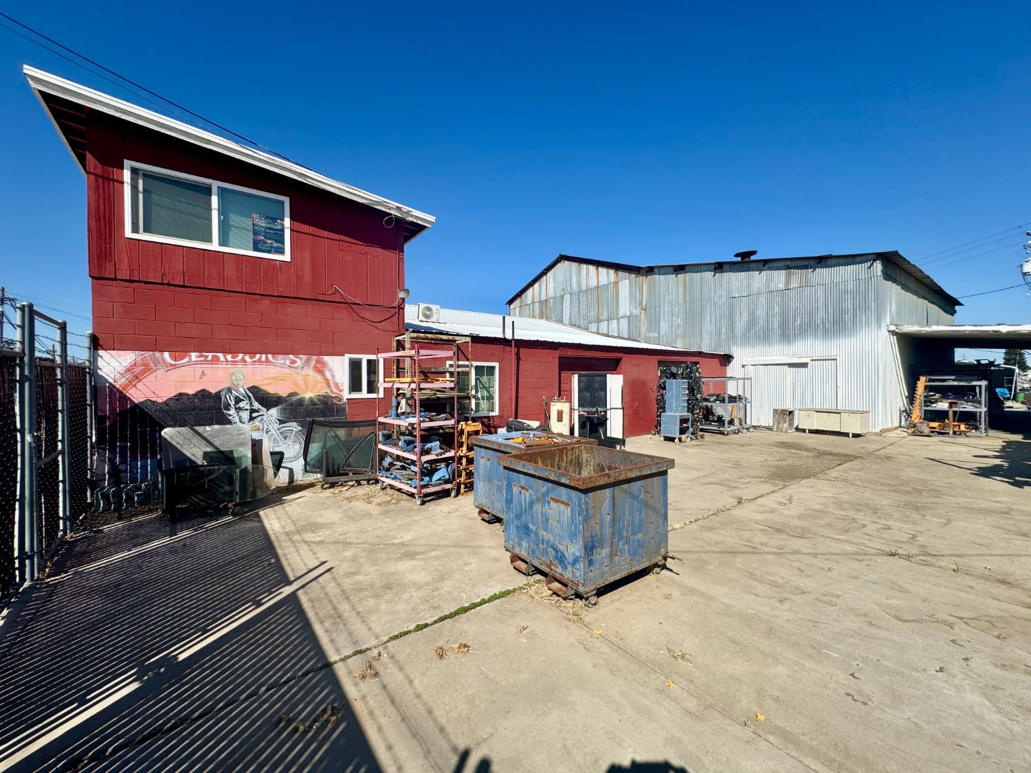 1217 E Yosemite Ave, Madera, CA 93638