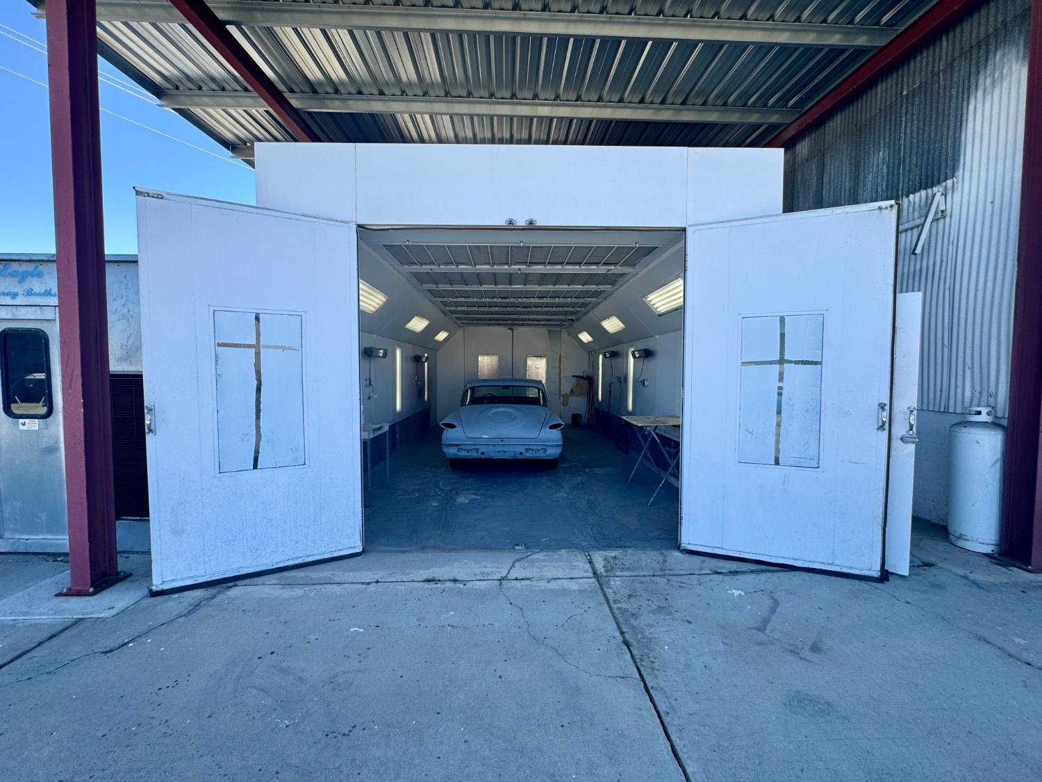 1217 E Yosemite Ave, Madera, CA 93638