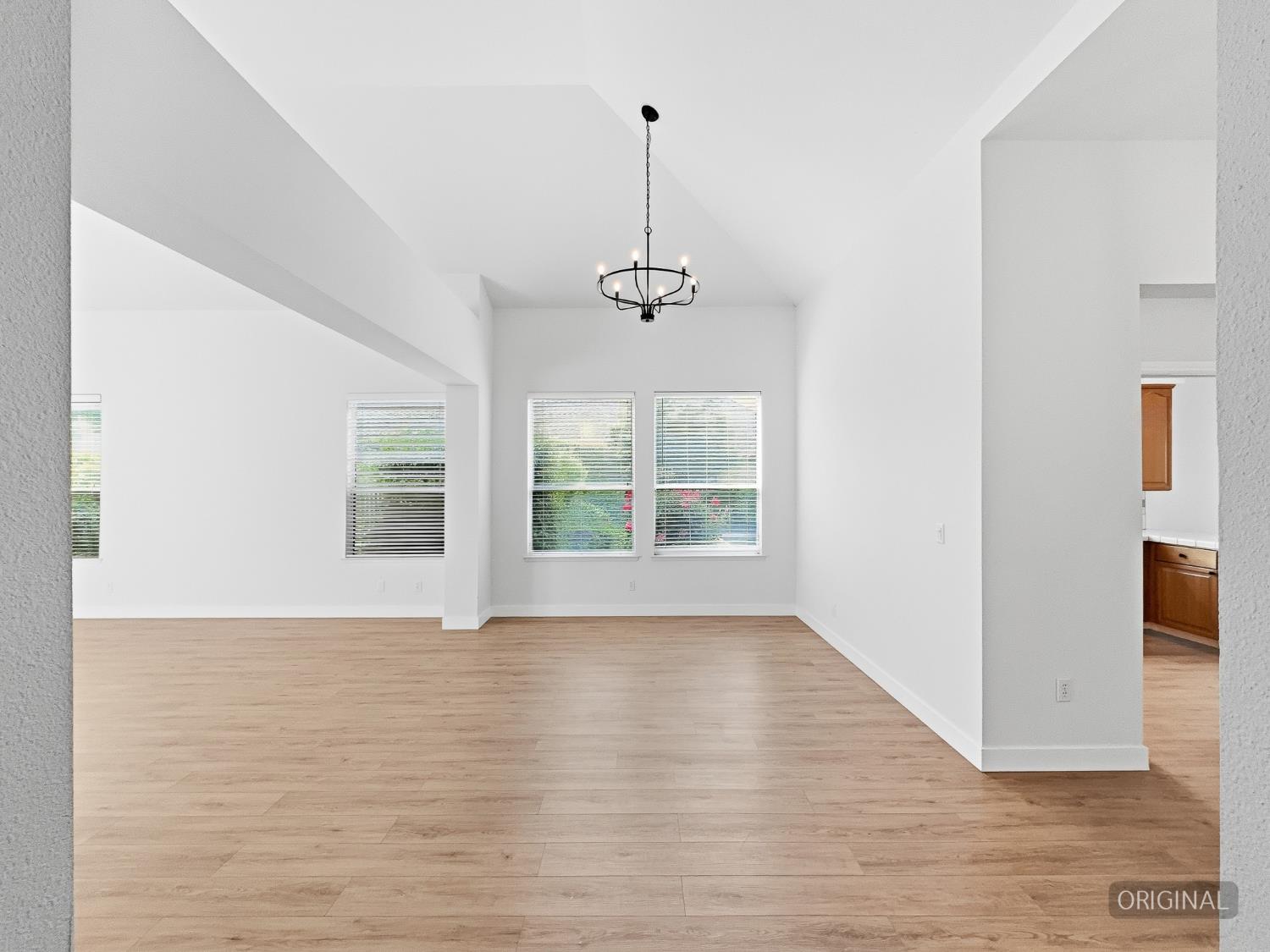 6624 N Wembley Dr, Fresno, CA 93711