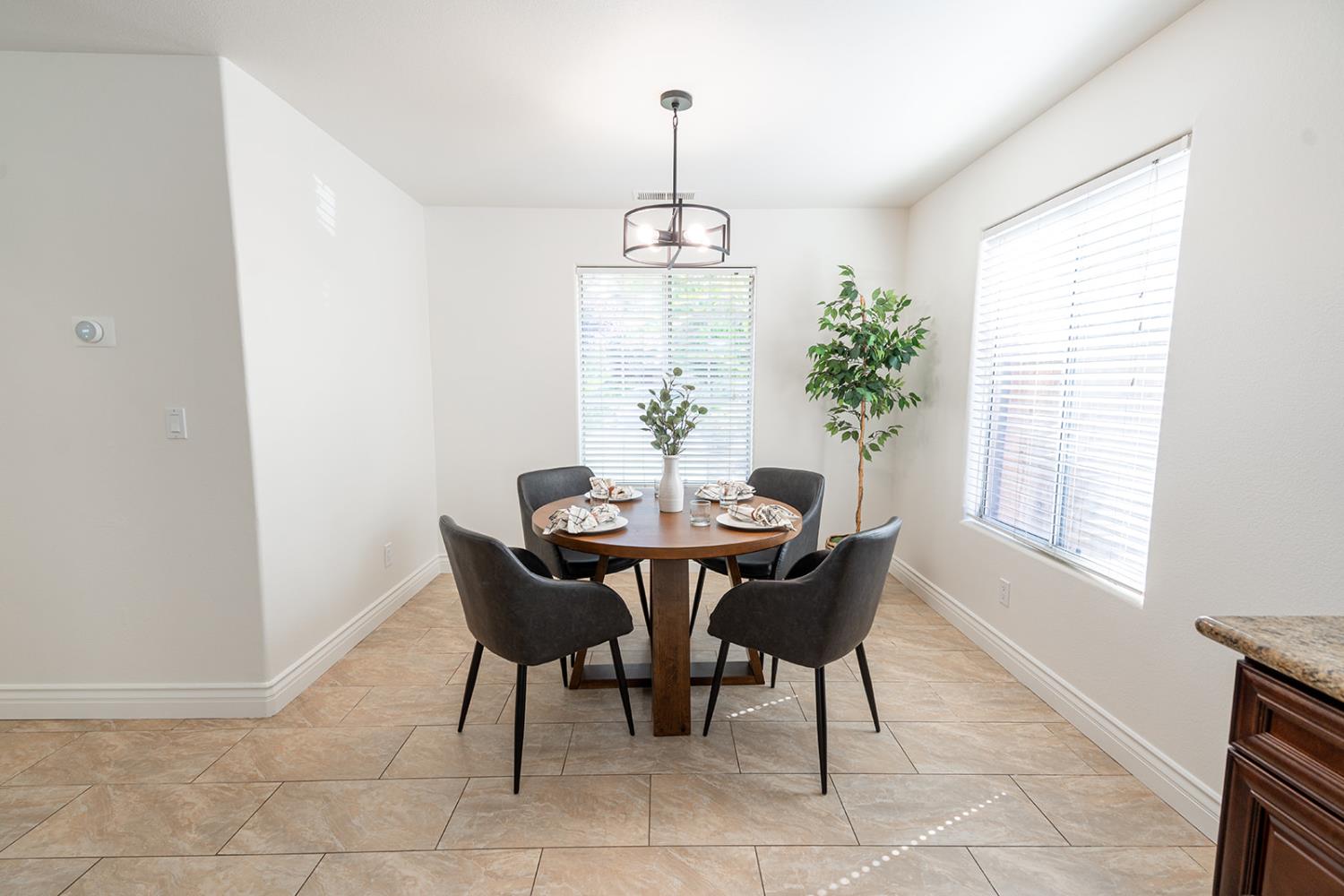 3652 W Tenaya Way, Fresno, CA 93711