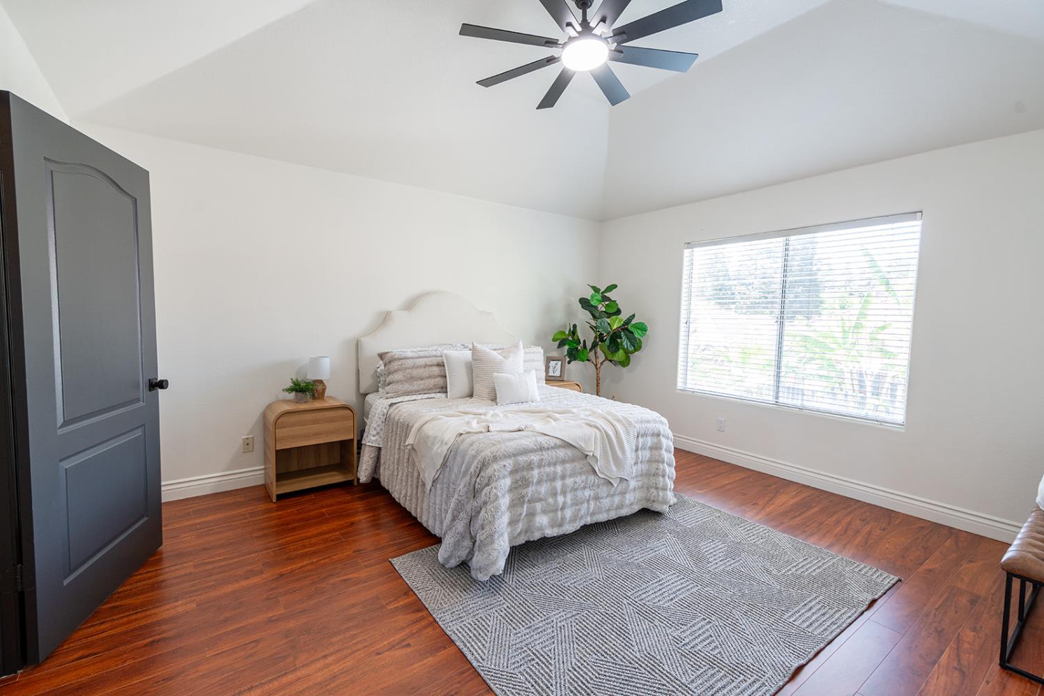 3652 W Tenaya Way, Fresno, CA 93711