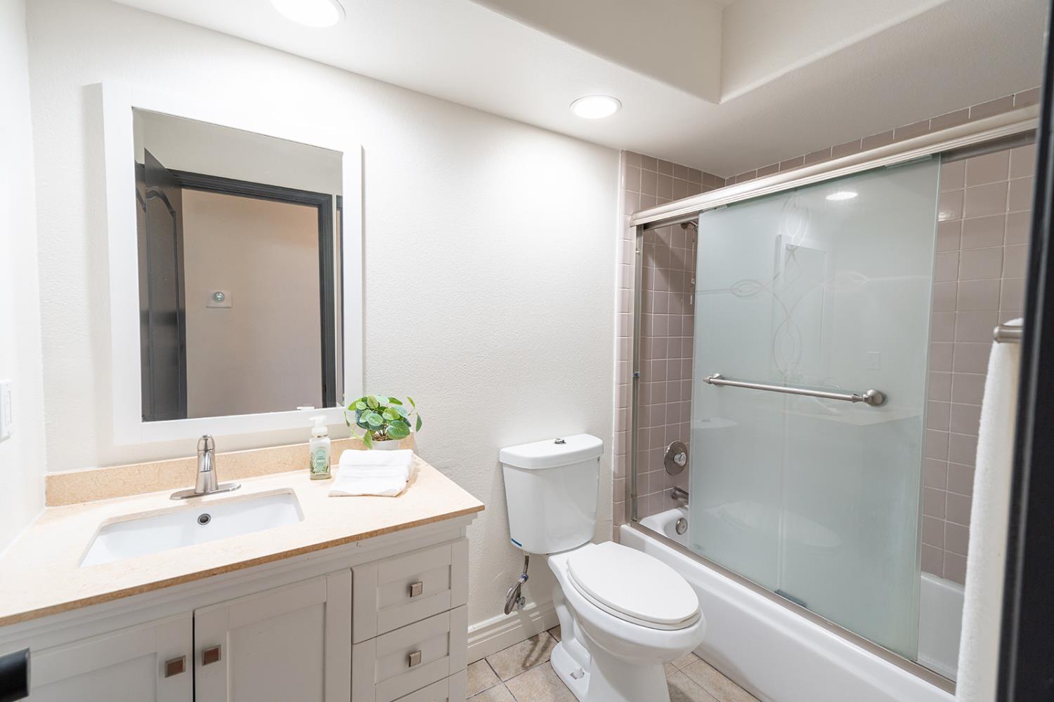 3652 W Tenaya Way, Fresno, CA 93711