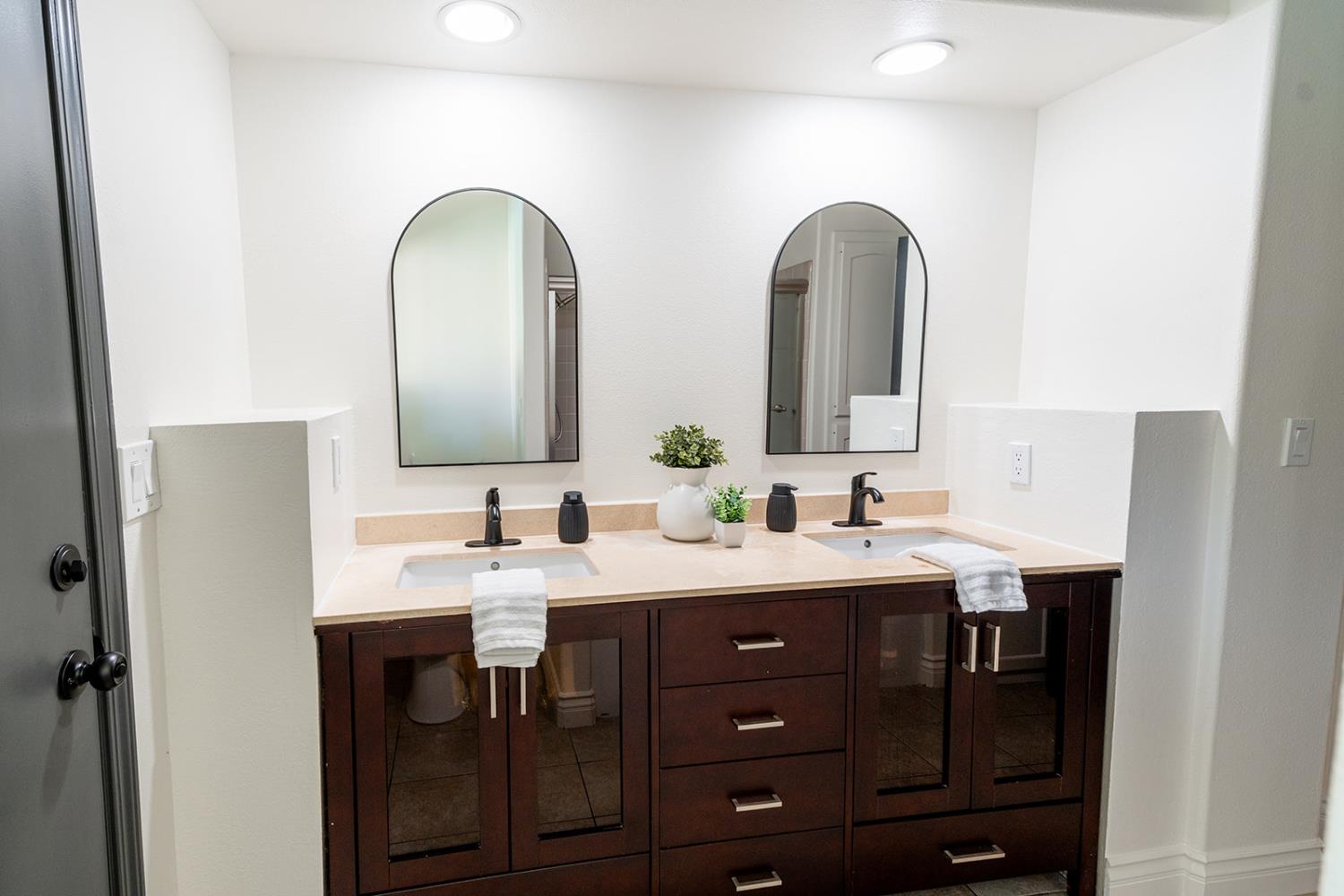 3652 W Tenaya Way, Fresno, CA 93711