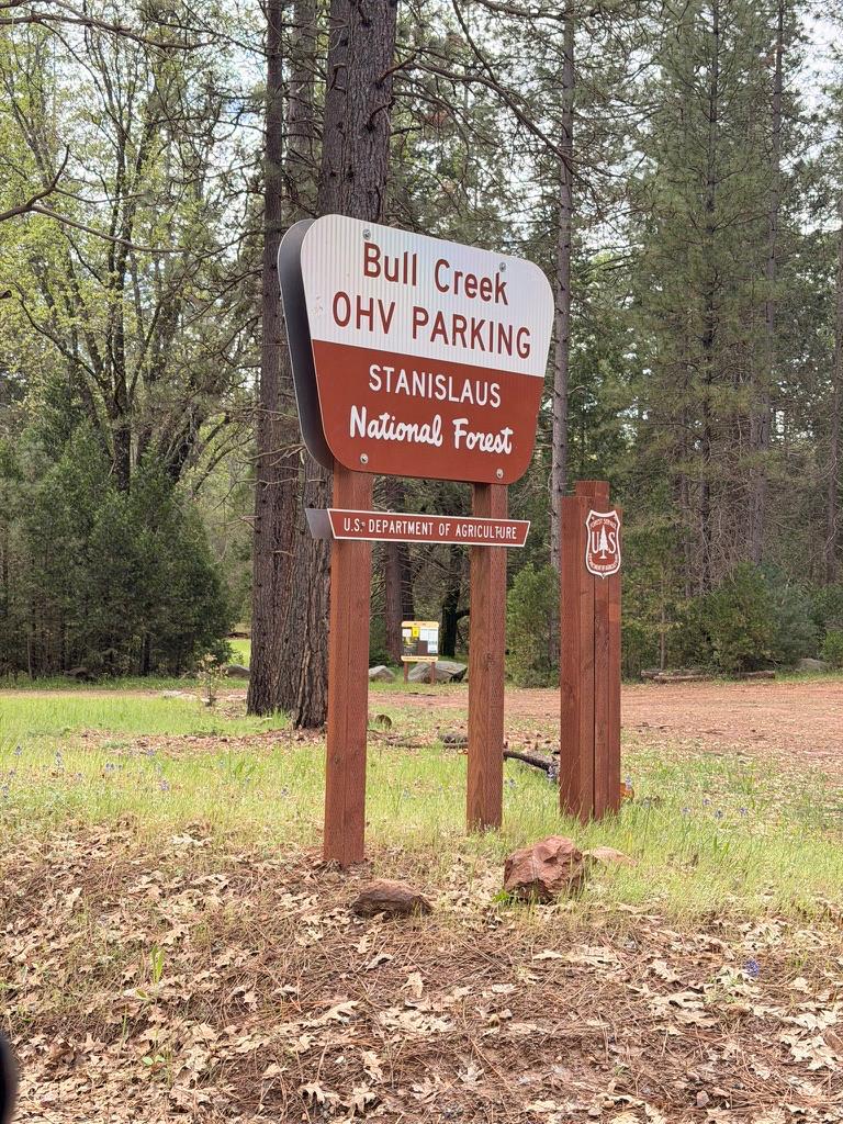 39 Anderson Valley Rd, Coulterville, CA 95311