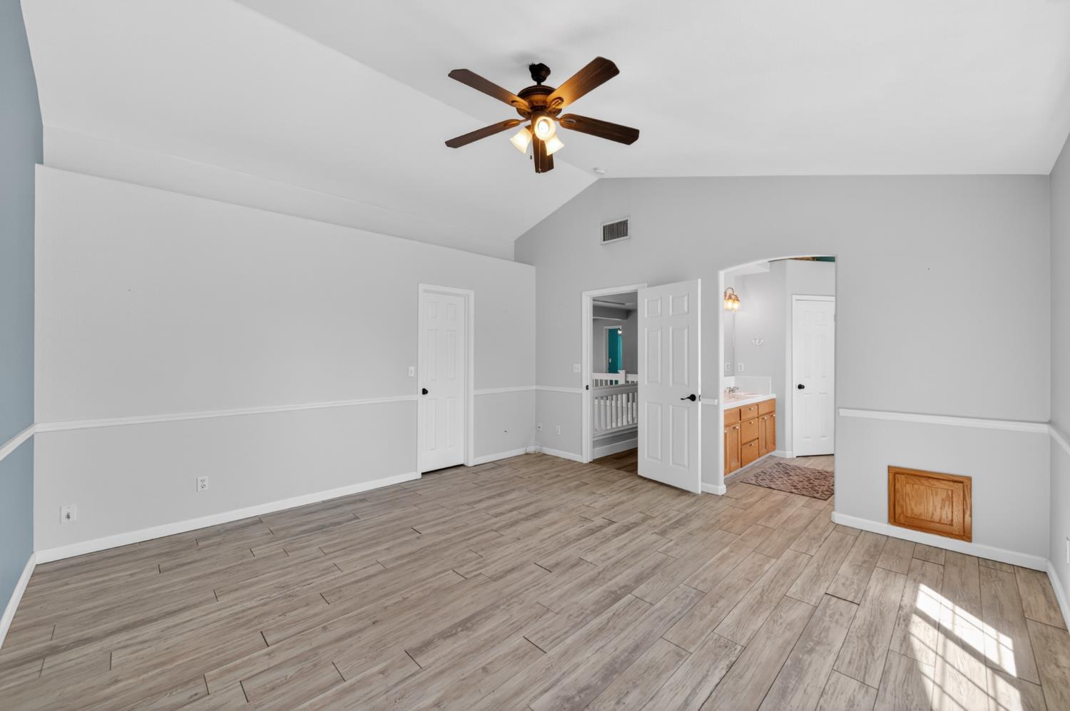 2384 E Quincy Ave, Fresno, CA 93720