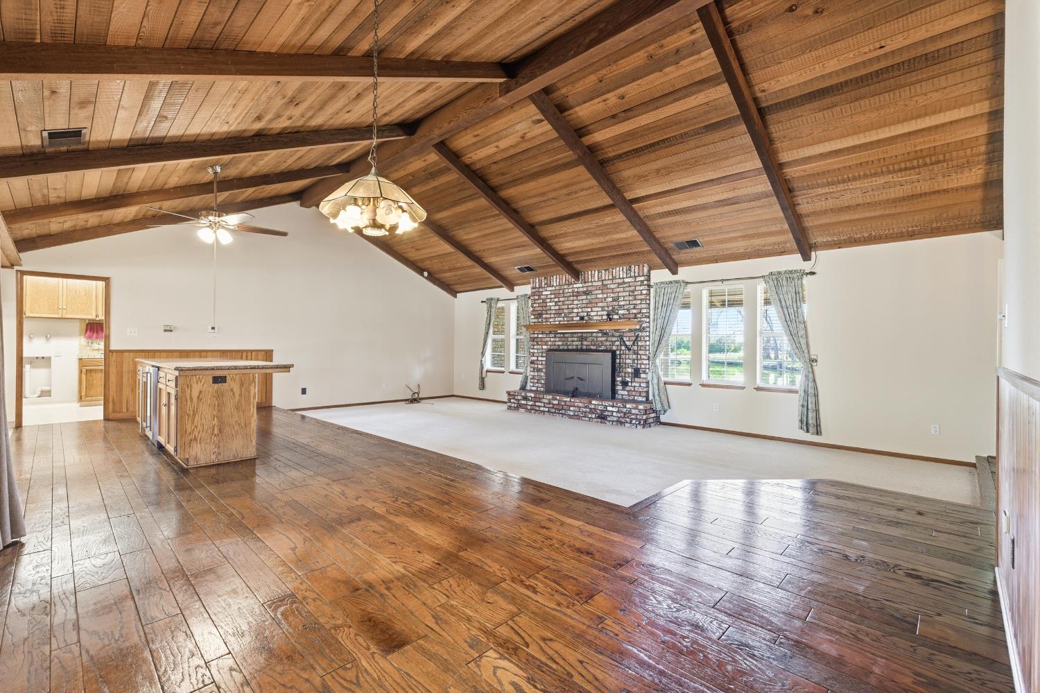 7176 E Butler Ave, Fresno, CA 93737