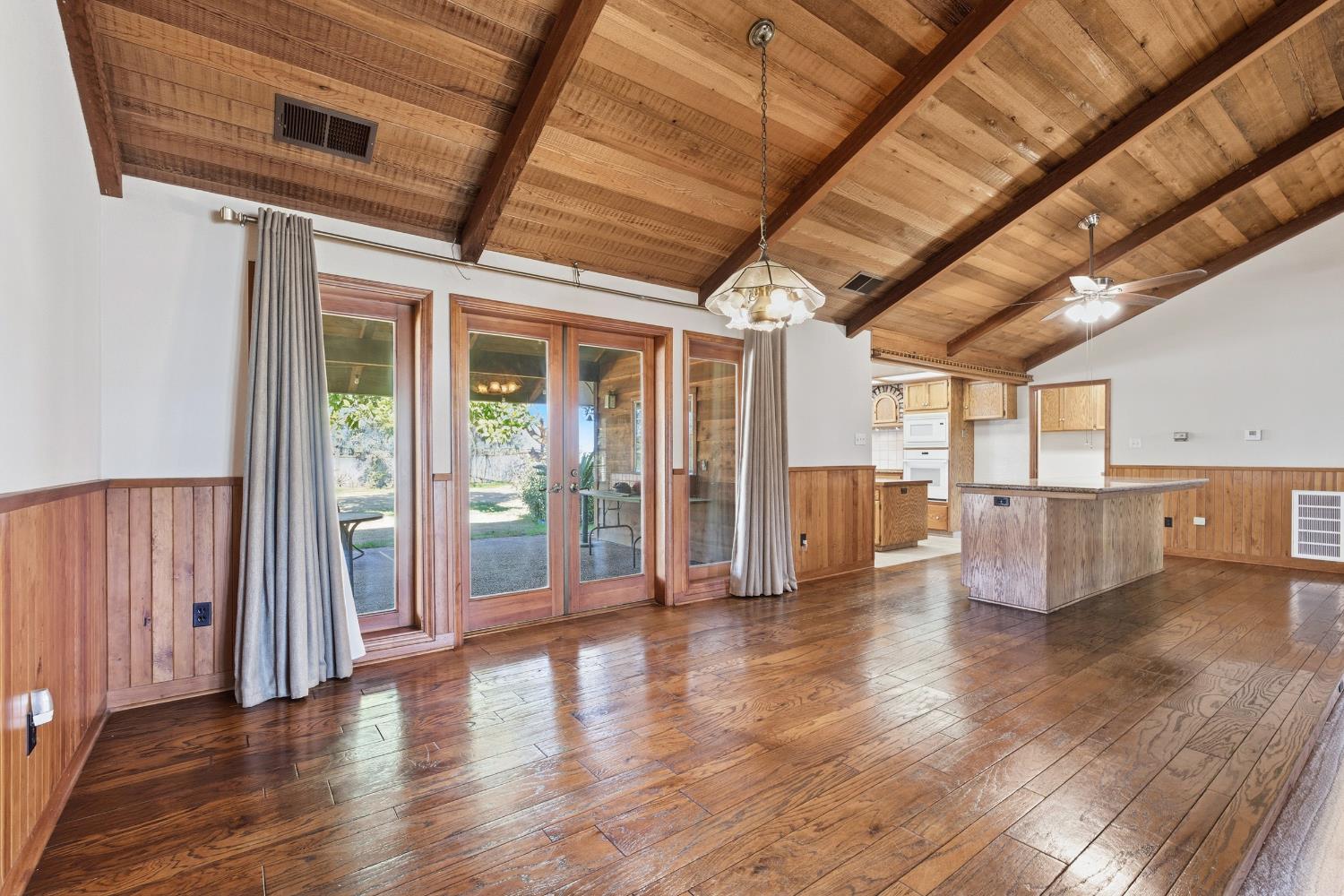 7176 E Butler Ave, Fresno, CA 93737