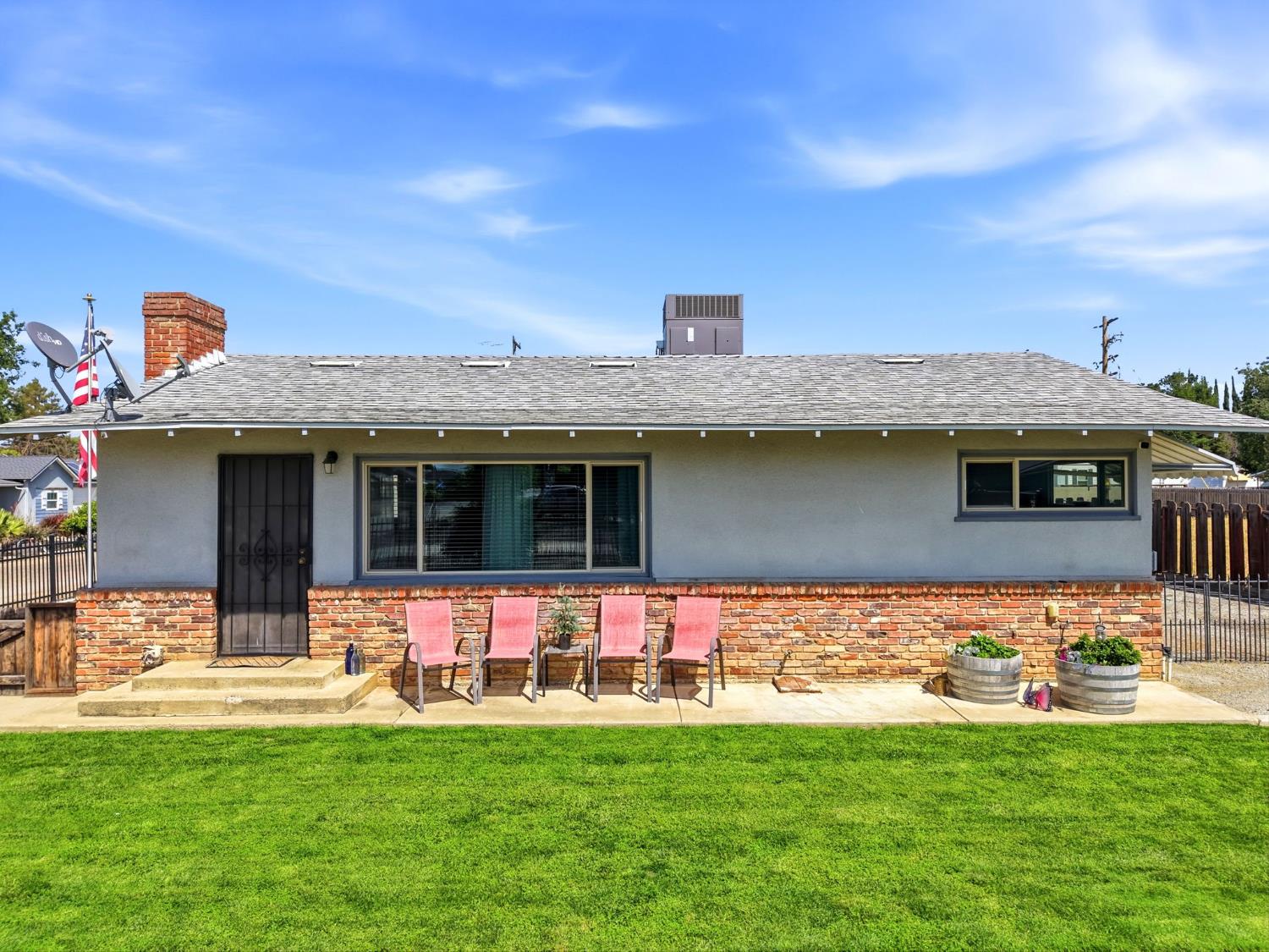 4007 W Myrtle Ave, Visalia, CA 93277