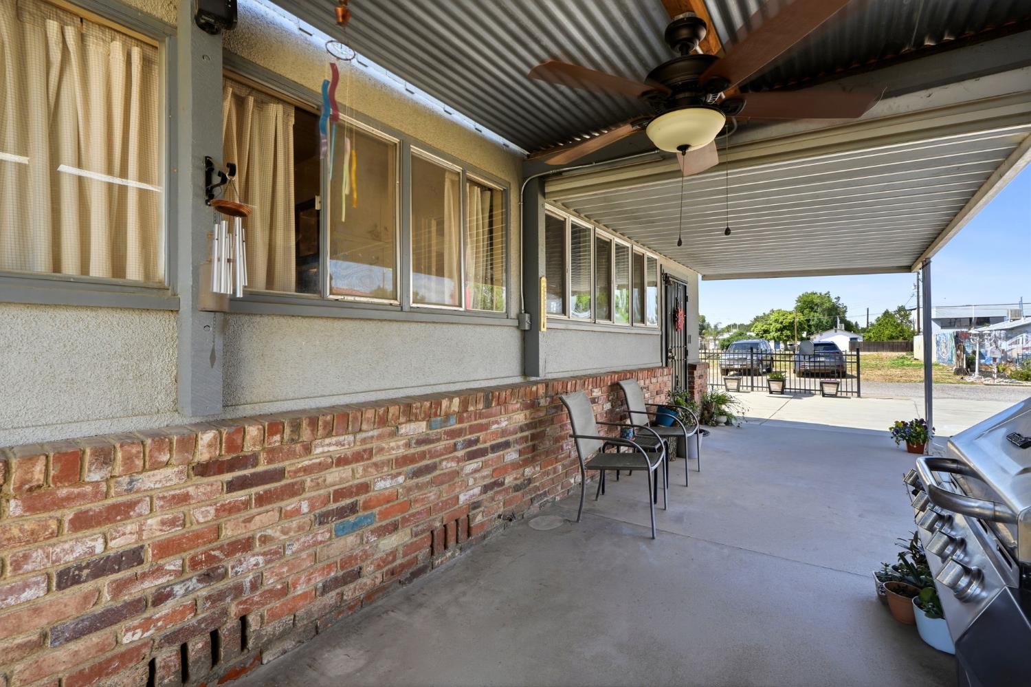 4007 W Myrtle Ave, Visalia, CA 93277