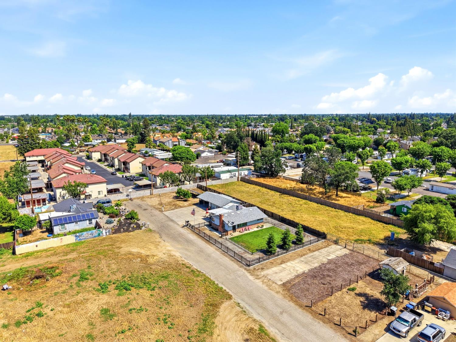 4007 W Myrtle Ave, Visalia, CA 93277