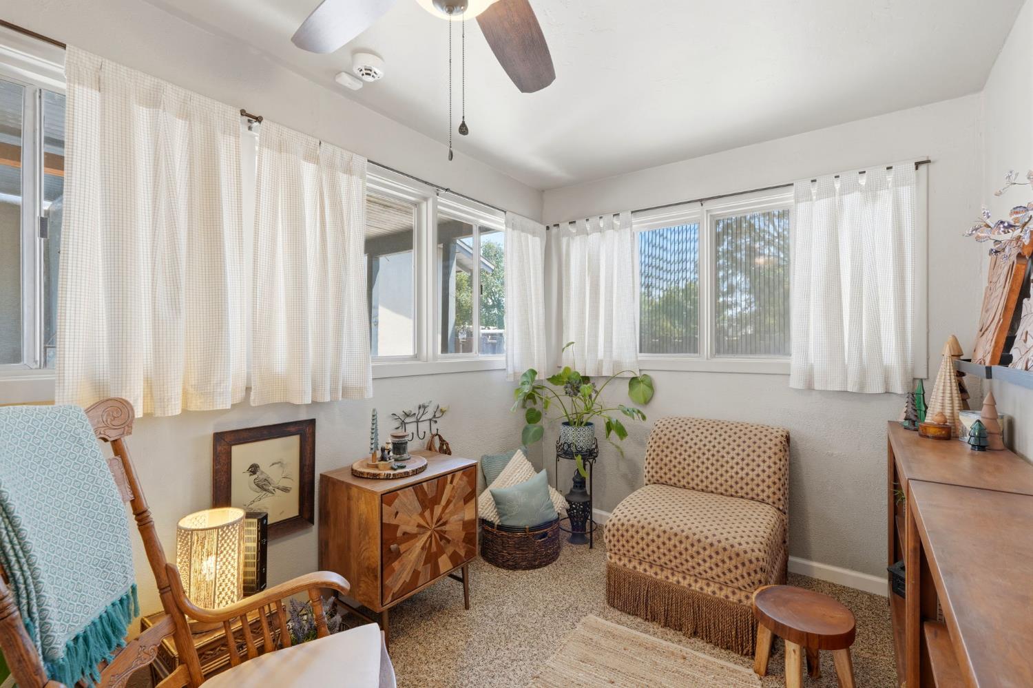 4007 W Myrtle Ave, Visalia, CA 93277