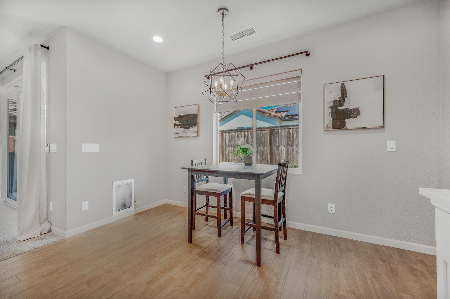 619 Wood Crest Ave, Madera, CA 93636