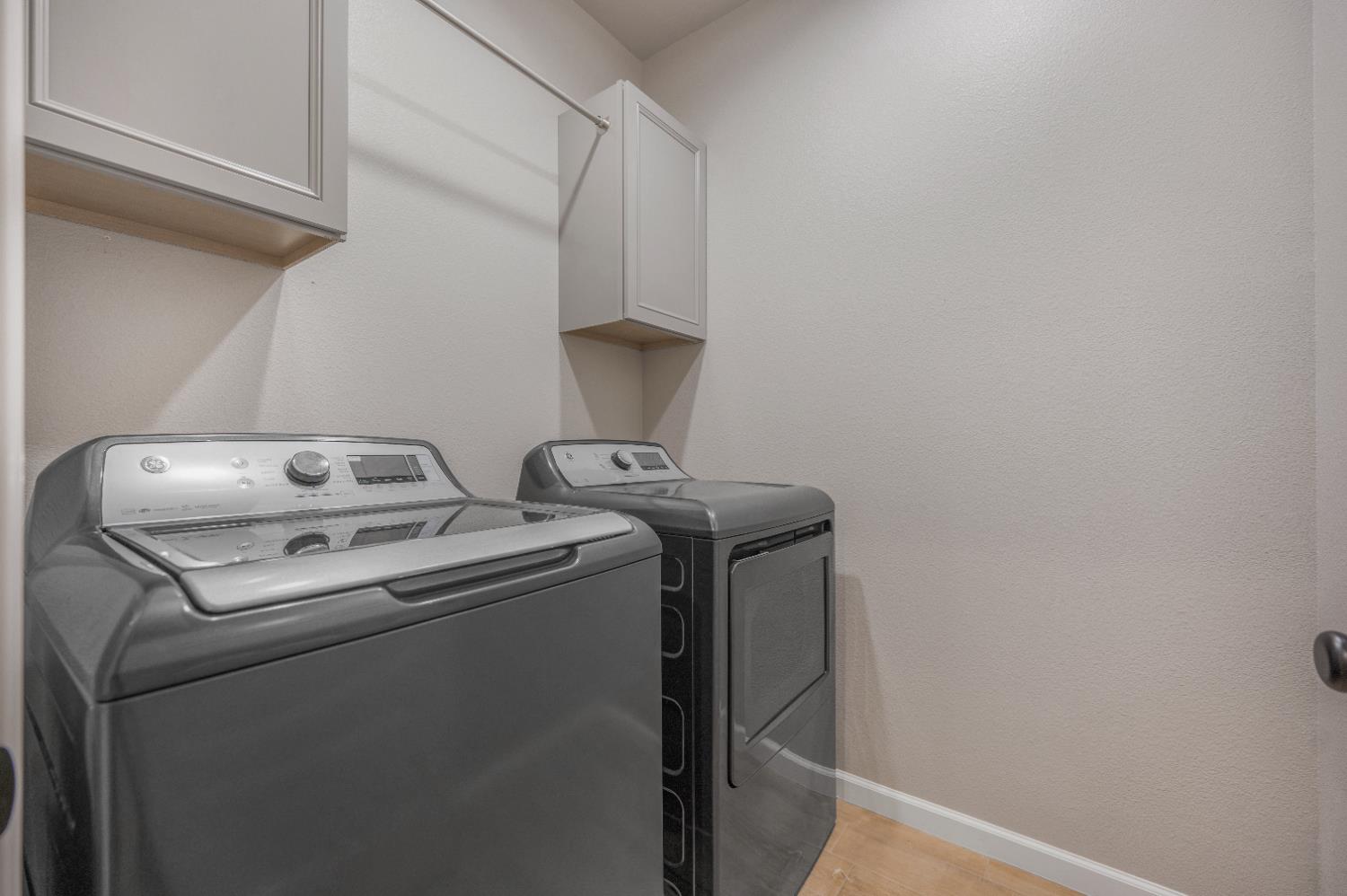 619 Wood Crest Ave, Madera, CA 93636