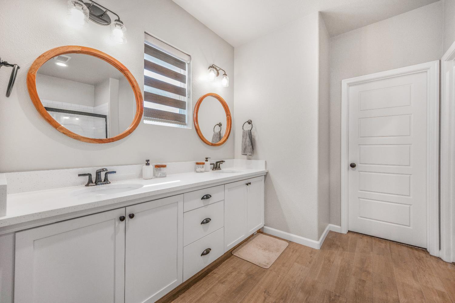 619 Wood Crest Ave, Madera, CA 93636