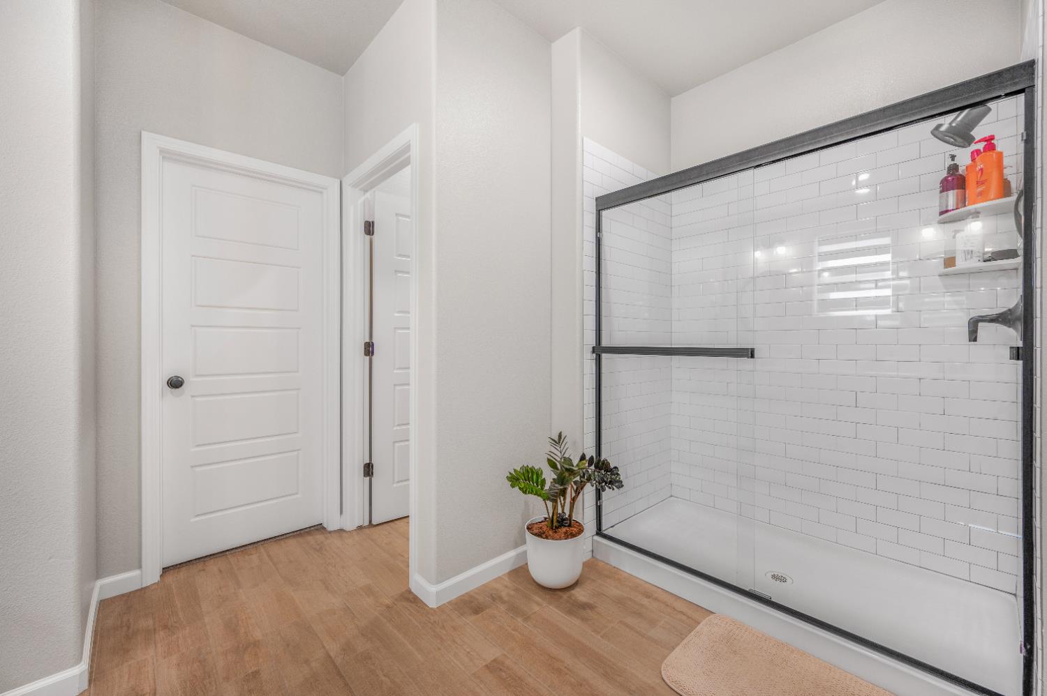 619 Wood Crest Ave, Madera, CA 93636