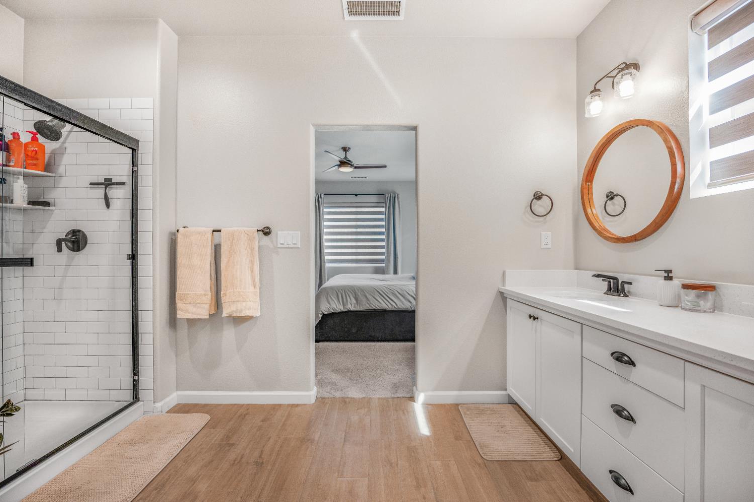 619 Wood Crest Ave, Madera, CA 93636