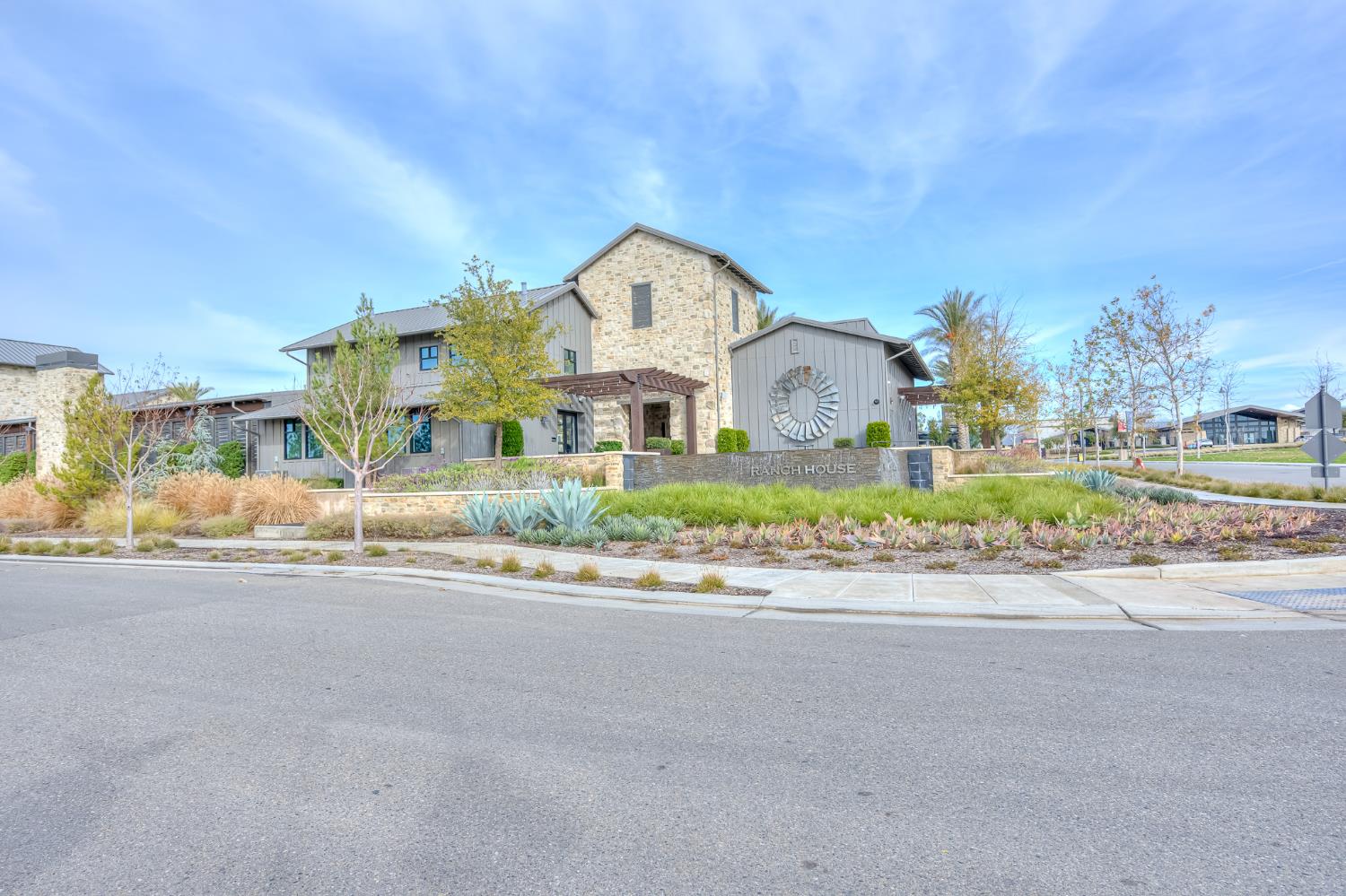 619 Wood Crest Ave, Madera, CA 93636