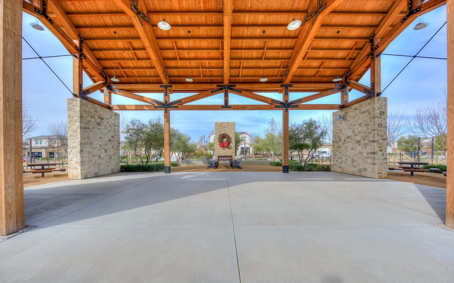 619 Wood Crest Ave, Madera, CA 93636
