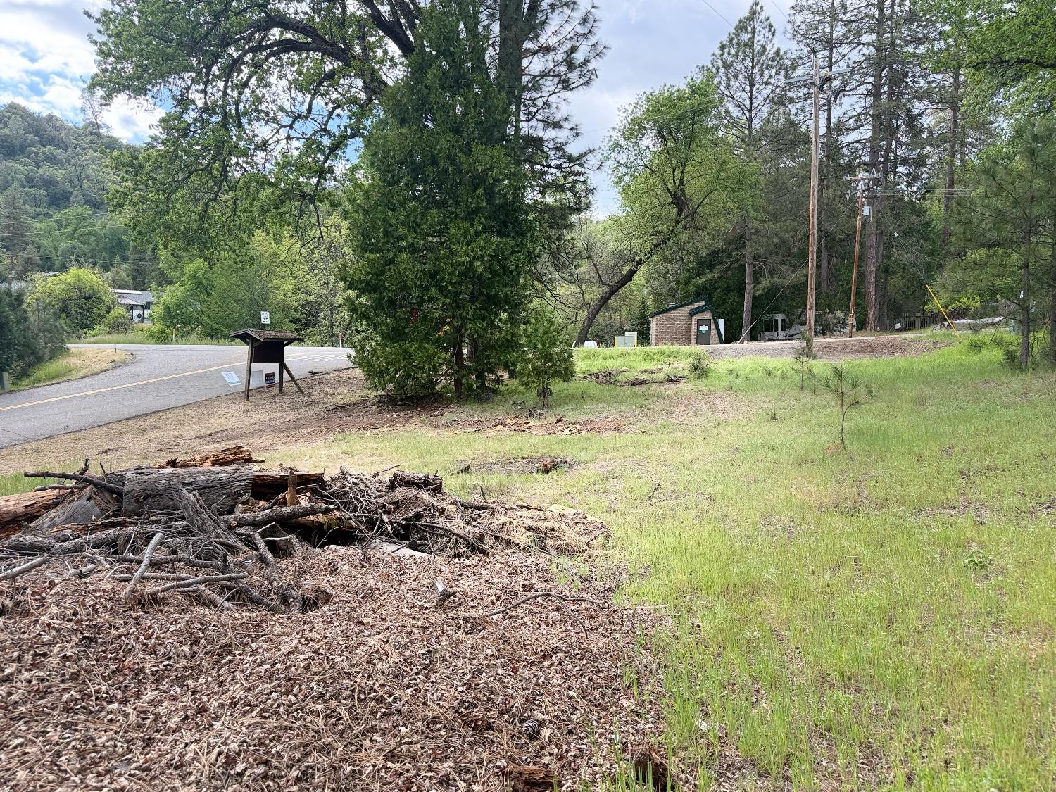 65 Harris Rd, Mariposa, CA 95338