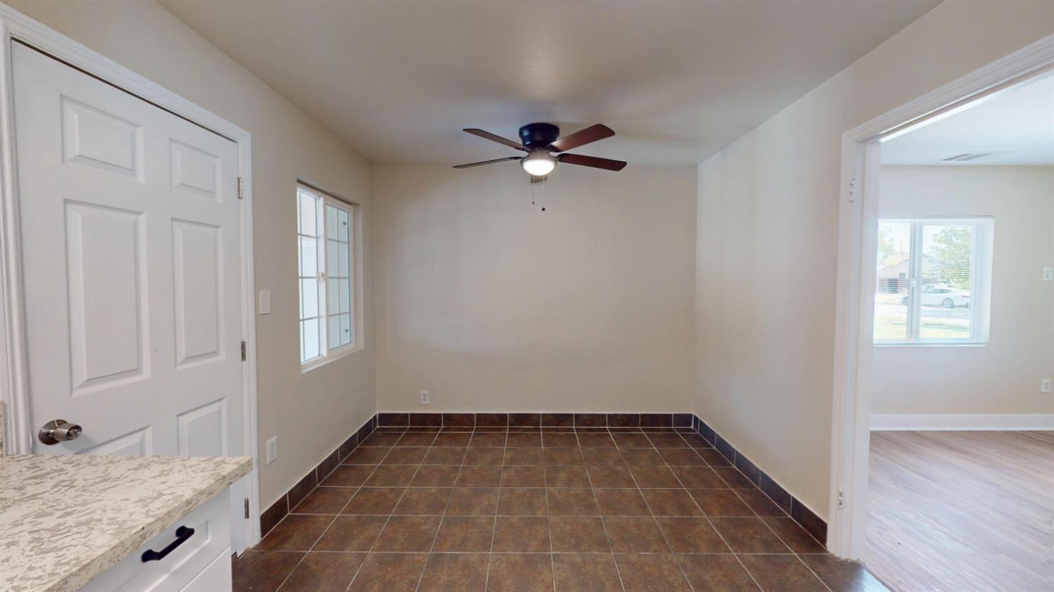 1014 W Andrews Ave, Fresno, CA 93705