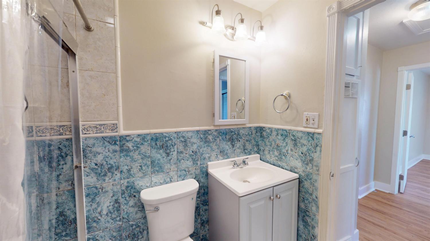 1014 W Andrews Ave, Fresno, CA 93705