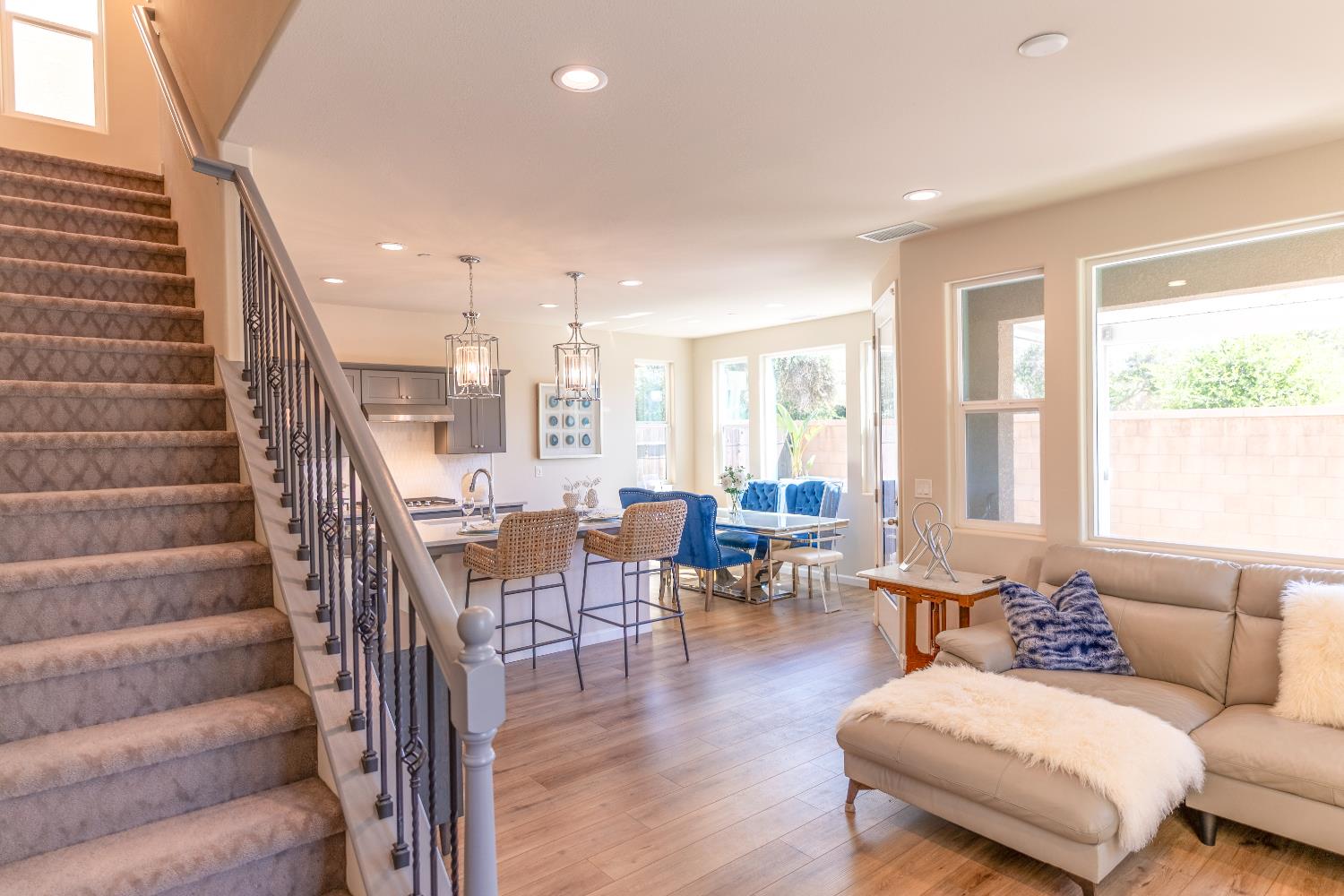 179 Sunset Dr S, Madera, CA 93636